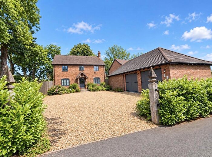 4 Bedroom Detached House For Sale In Park Crescent, Park Hall, SY11