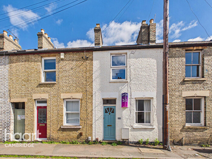 2 Bedroom Terraced House For Sale In York Street, Cambridge, CB1