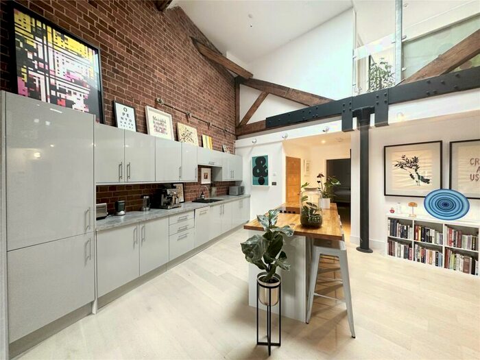 3 Bedroom Apartment To Rent In Exeter, EX2