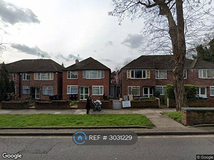 2 Bedroom Flat To Rent In Fox Lane, London, N13