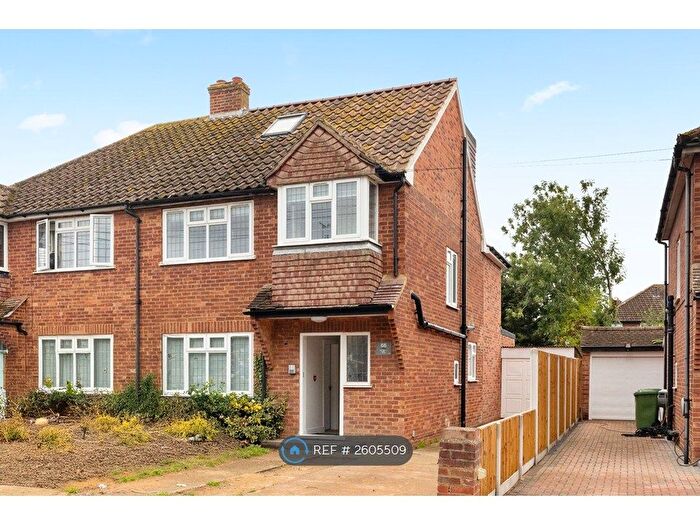 Studio To Rent In Gordon Road, Ashford, TW15