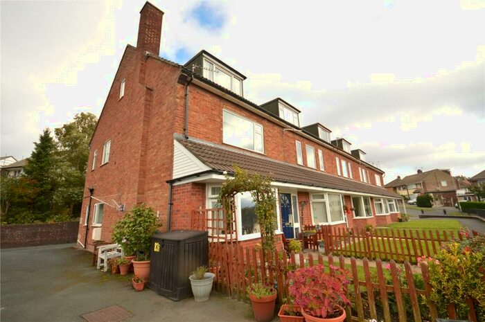 2 Bedroom Apartment To Rent In Moseley Wood Drive, Cookridge, Leeds, LS16
