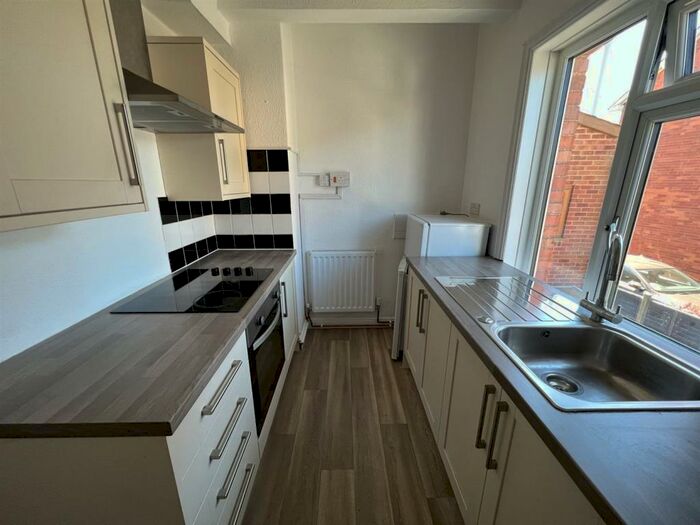 1 Bedroom Maisonette To Rent In Exeter Road, Cullompton, EX15