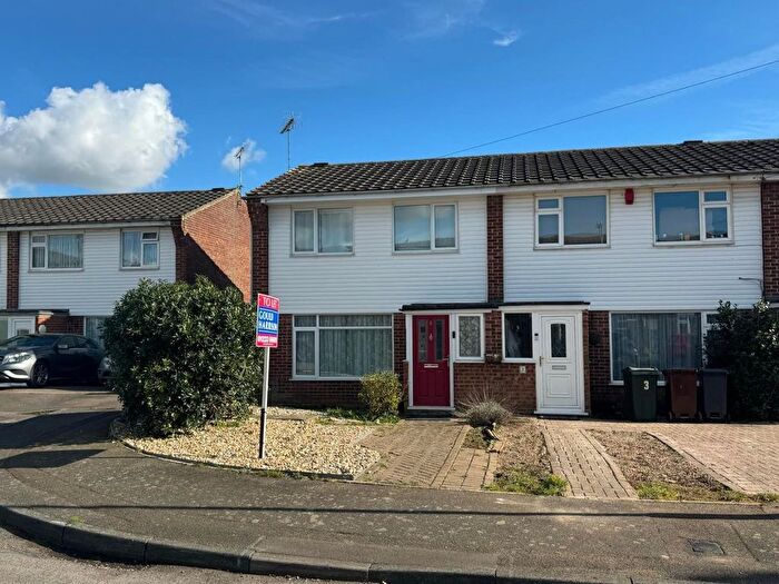 3 Bedroom End Of Terrace House To Rent In Underwood Close, Kennington, Ashford, TN24