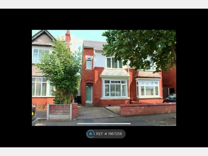 3 Bedroom Semi-Detached House To Rent In Cathcart Road, Stourbridge, DY8