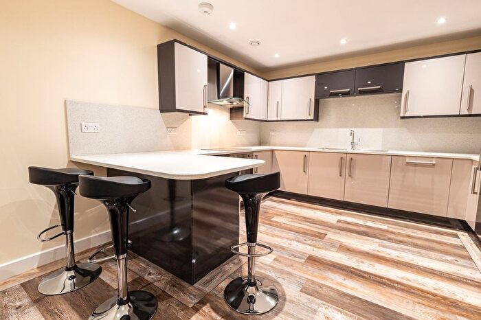 3 Bedroom Flat To Rent In Harrow Street, Sheffield, S11