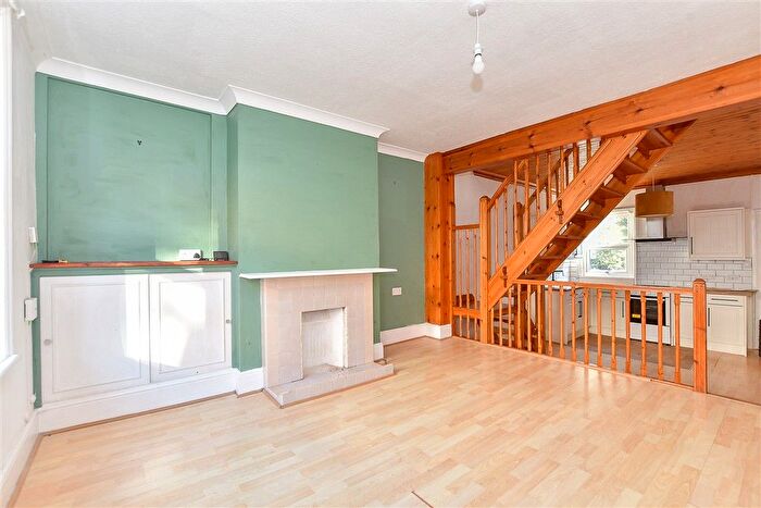 2 Bedroom Terraced House For Sale In Woodside Road, Tonbridge, Kent, TN9