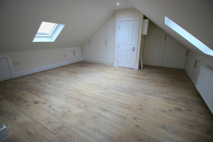 Studio To Rent In Fareham Road, Feltham, Greater London, TW14