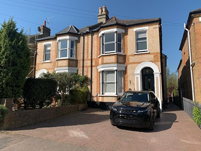 4 Bedroom Semi-Detached House To Rent In Queens Road, Hertford, SG13