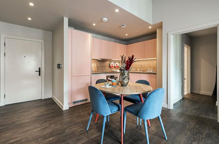 1 Bedroom Flat To Rent In The Robinson, Wembley Park, HA9
