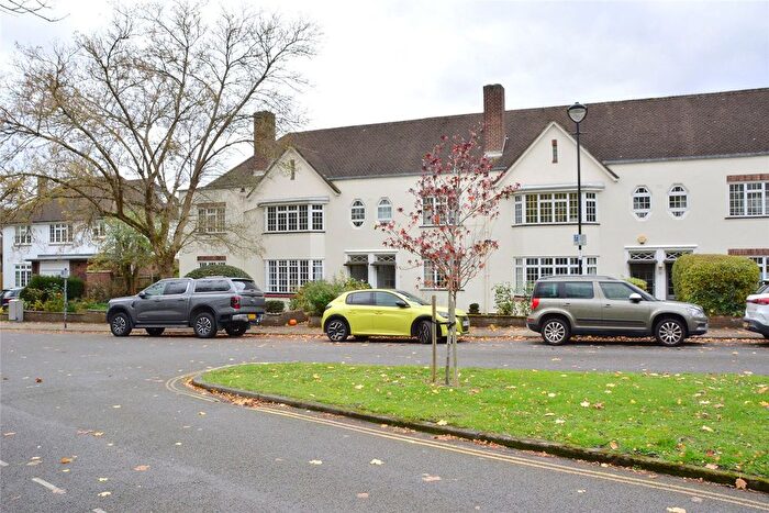 2 Bedroom Flat To Rent In Lock Chase, London, SE3