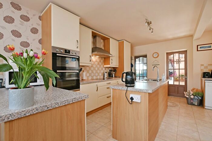 5 Bedroom Detached House For Sale In Pembroke Road, Dronfield, Derbyshire, S18