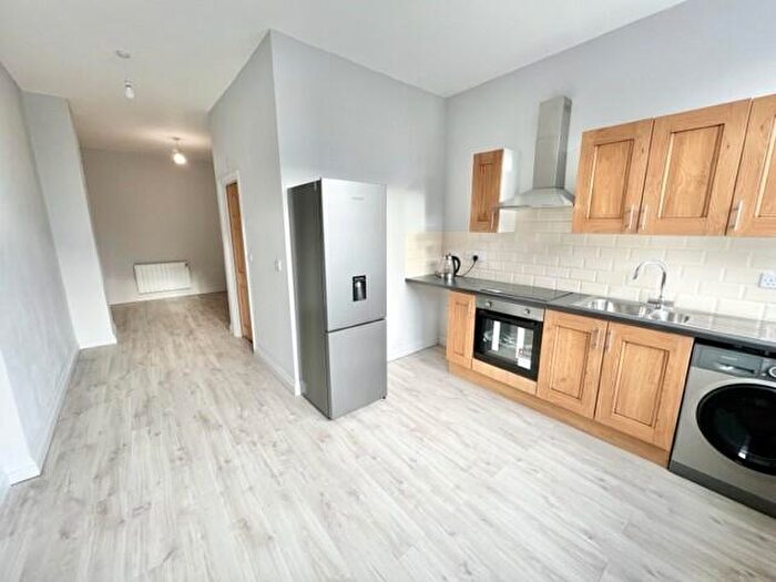 1 Bedroom Flat To Rent In Southgate House, Halifax, HX1