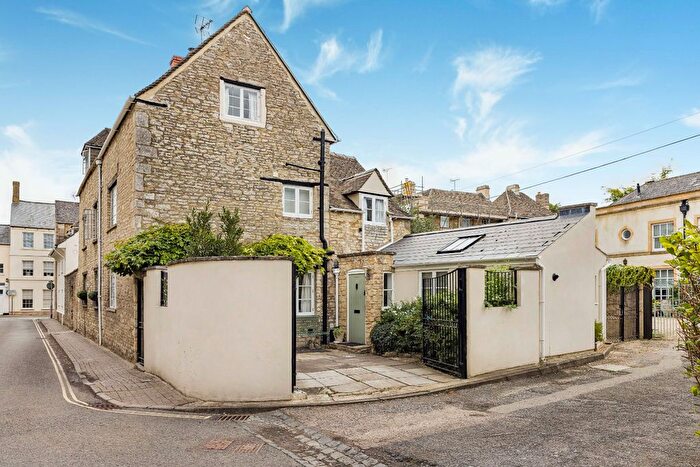 3 Bedroom Semi-Detached House For Sale In Thomas Street, Cirencester, Gloucestershire, GL7