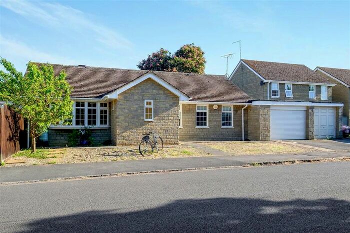 3 Bedroom Bungalow To Rent In Rockingham Hills, Oundle, Peterborough, PE8