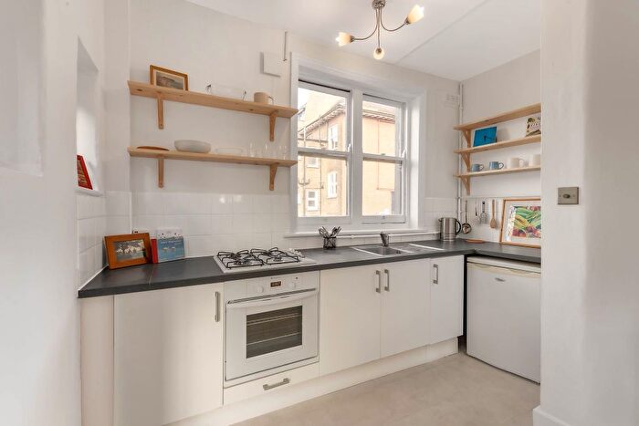 1 Bedroom Flat To Rent In Fulham Palace Road, London, W6