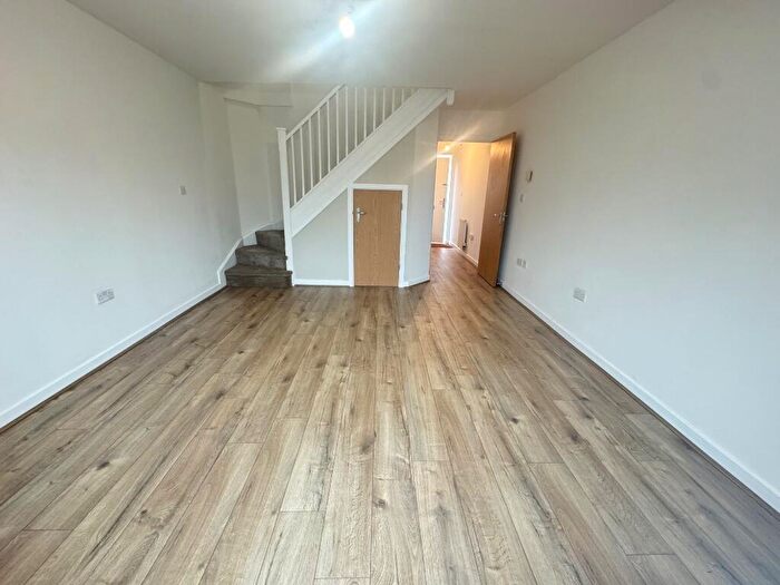 2 Bedroom End Of Terrace House To Rent In Deans Walk, CM7