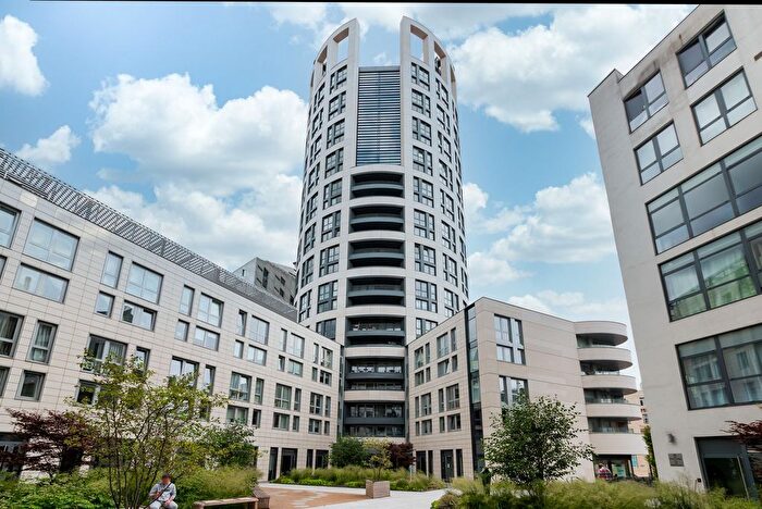 2 Bedroom Flat To Rent In Eagle Point, City Road, London, EC1V