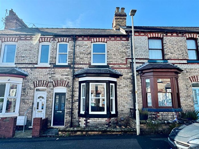 2 Bedroom Terraced House For Sale In Stepney Avenue, Scarborough, YO12