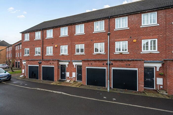 4 Bedroom Terraced House For Sale In Ravens Dene, Chislehurst, BR7