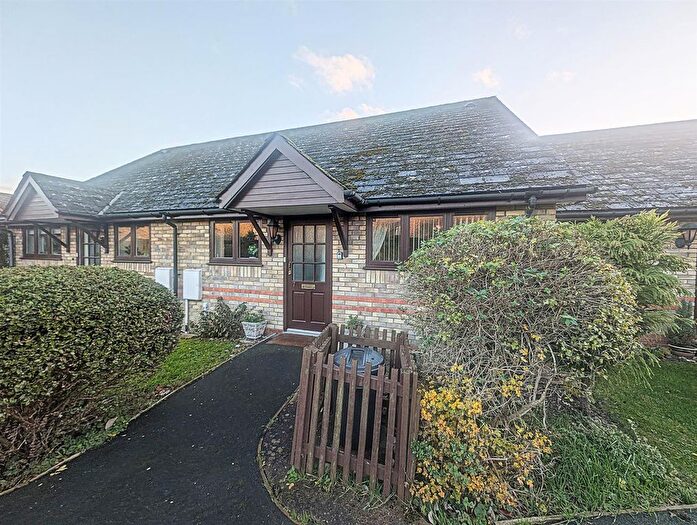 2 Bedroom Cottage For Sale In Ash Grove, Burwell, Cambridge, CB25