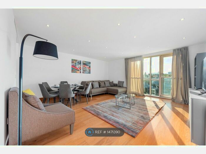 2 Bedroom Flat To Rent In Baker Street, London, NW1