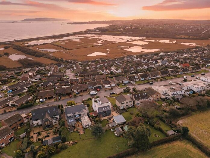 4 Bedroom Detached House For Sale In Brackendown Avenue, Preston, DT3