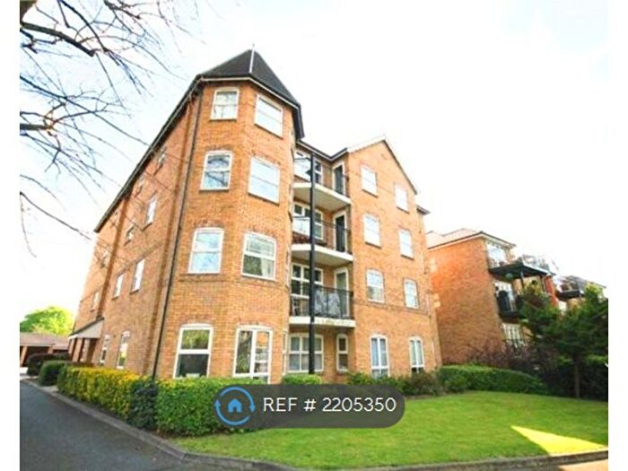 2 Bedroom Flat To Rent In Marlborough Court, Beckenham, BR3