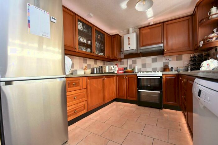 3 Bedroom Detached Bungalow For Sale In Uphill Close, Sully, CF64