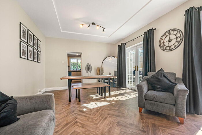 5 Bedroom Terraced House For Sale In The Square, Llanharan, Pontyclun, CF72