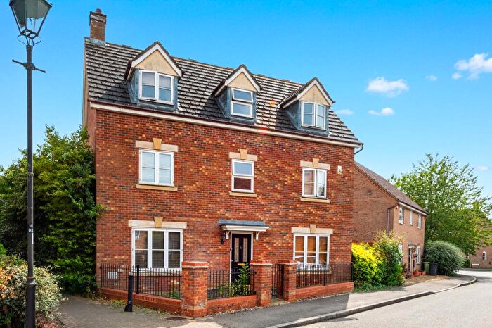 5 Bedroom Detached House For Sale In Hillbeck Grove, Middleton, MK10