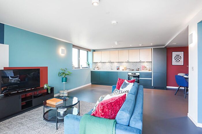 2 Bedroom Flat To Rent In Balfron Tower, St Leonards Road, London, E14