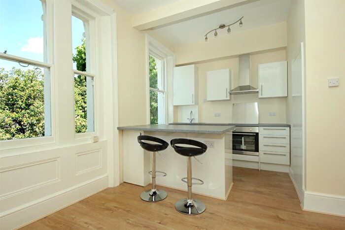 1 Bedroom Flat To Rent In Ranelagh Road, W5