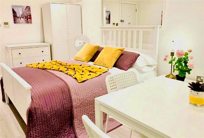 Studio To Rent In Harrow Road, London, United Kingdom W9