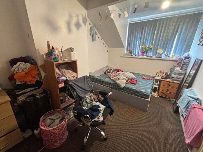 3 Bedroom Property To Rent In Ossulston Street, Euston, London, NW1