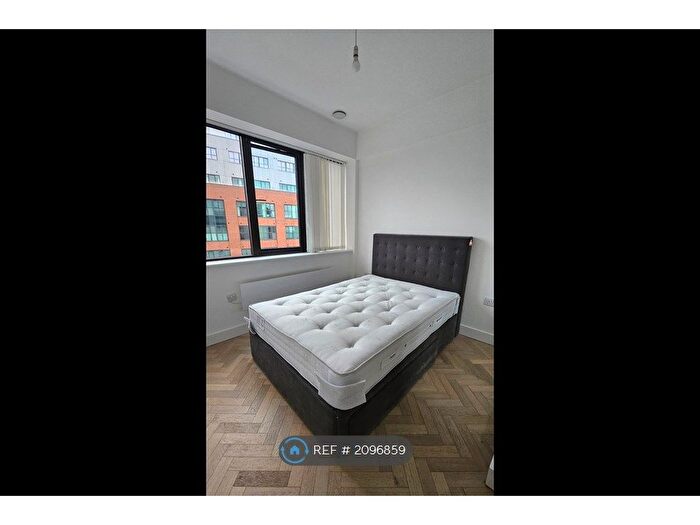 1 Bedroom Flat To Rent In Park House Apartments, Slough, SL1