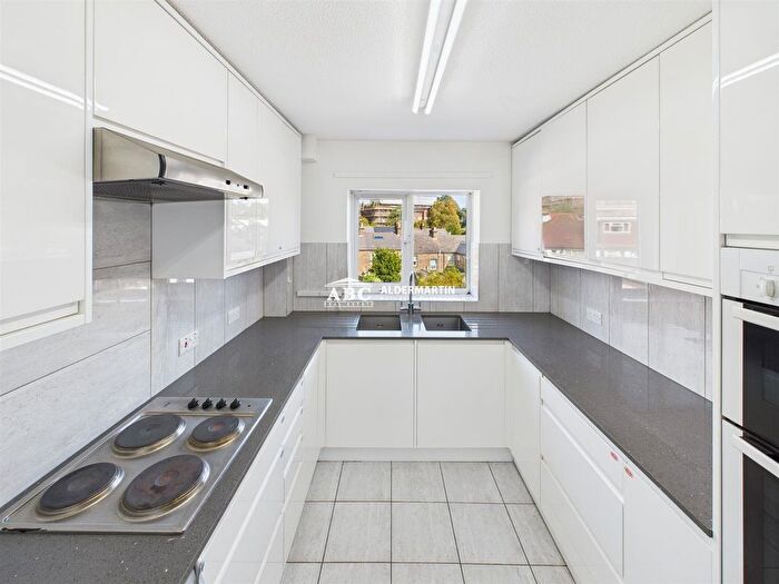 1 Bedroom Flat For Sale In Church Road, London, NW4