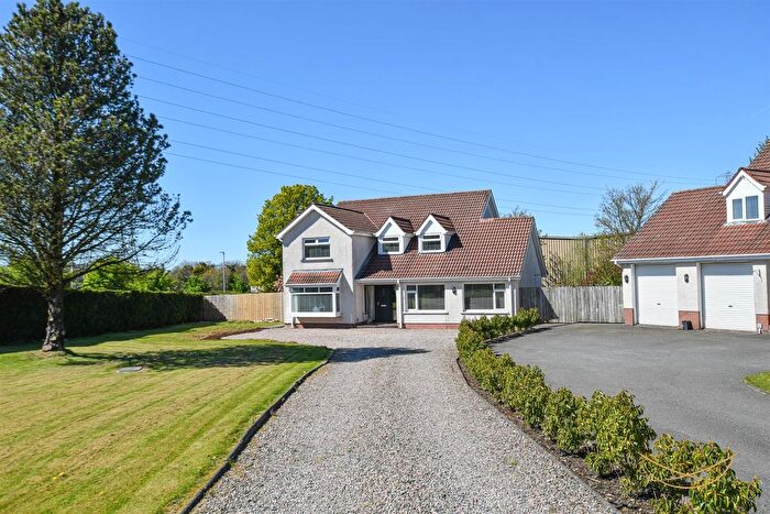 5 Bedroom Detached House For Sale In Hydepark Close, Newtownabbey, BT36