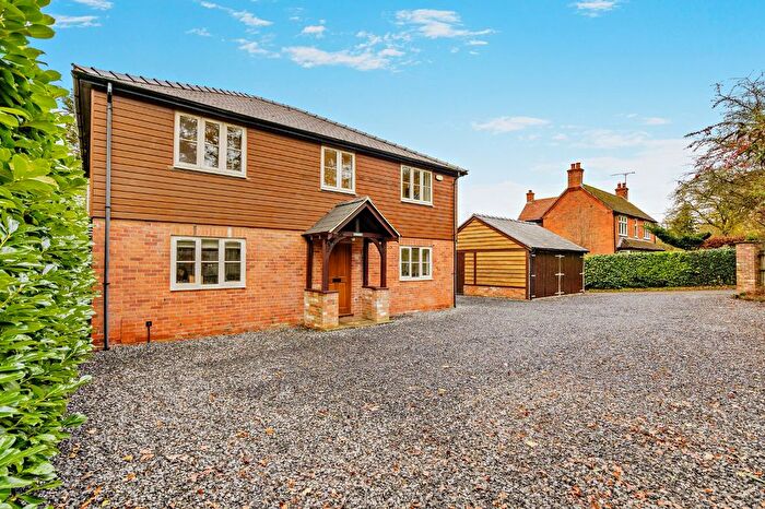 4 Bedroom Detached House For Sale In Hermitage Road, Cold Ash, Thatcham, Berkshire, RG18