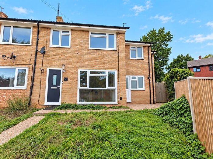 4 Bedroom End Of Terrace House For Sale In Manor End, Uckfield, TN22