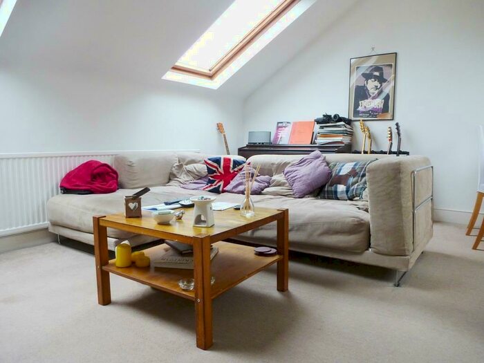 1 Bedroom Apartment To Rent In Falcon Road, SW11