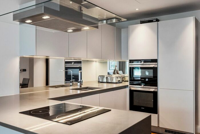 3 Bedroom Flat To Rent In Sopwith Way, London, SW11