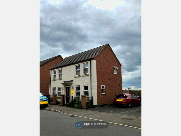 3 Bedroom Detached House To Rent In Tile Lane, Nuneaton, CV10