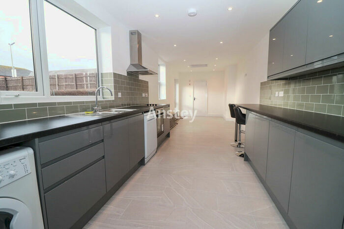 5 Bedroom Terraced House To Rent In Tennyson Road, Southampton, SO17