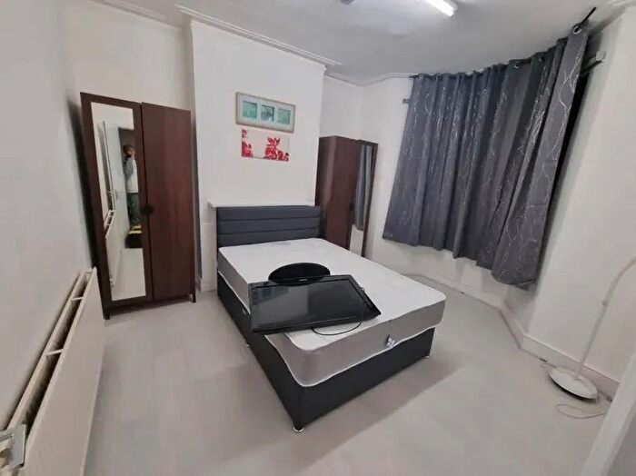 5 Bedroom Terraced House To Rent In Cobbold Road, London, W12