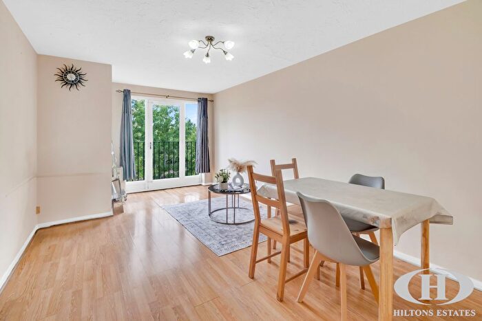 1 Bedroom Flat To Rent In Burket Close, Southall, UB2