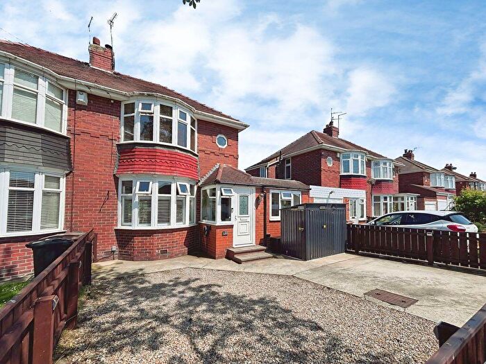 3 Bedroom Semi Detached House For Sale In Middle Green, Whitley Bay, NE25