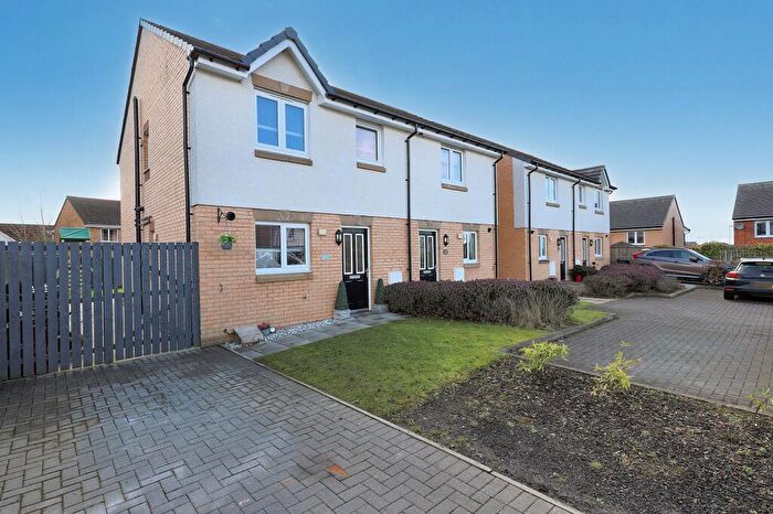 3 Bedroom Semi-Detached House For Sale In Galashiels Avenue, Chapelhall, ML6