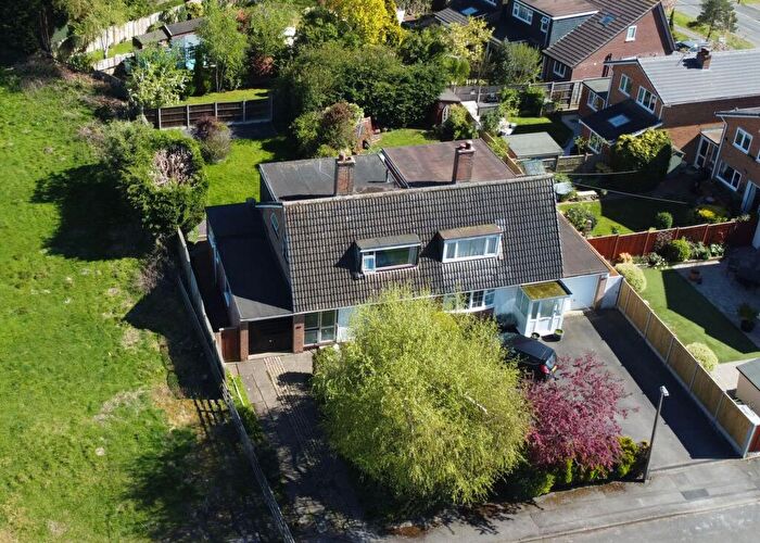 4 Bedroom Semi-Detached House For Sale In Grange Road, Balsall Common, CV7