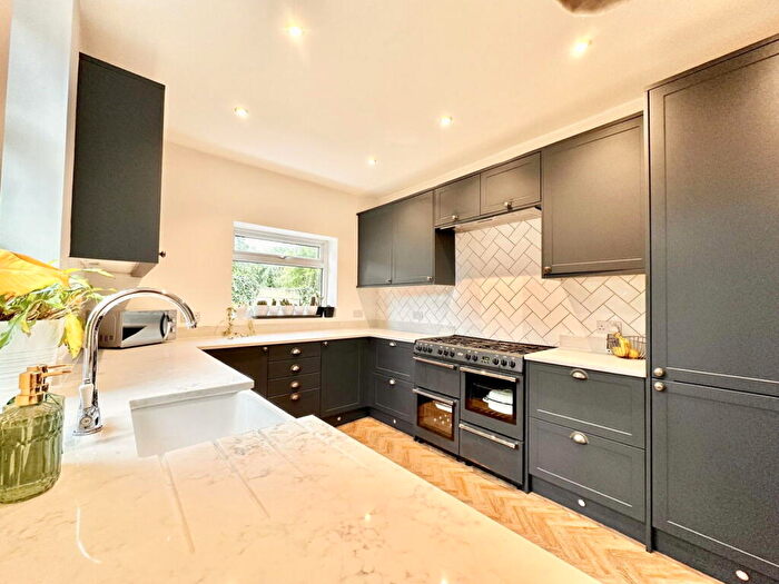 3 Bedroom End Of Terrace House For Sale In Chapel Street, Dukinfield, SK16